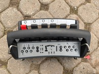 TMR8055_2868623 vehicle image