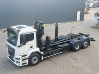 TMR8055_2868623 vehicle image