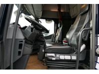 DOLD2821_2838922 vehicle image