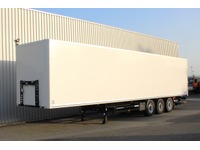BFS260_1377176 vehicle image