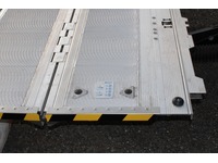 BFS260_1377176 vehicle image