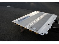 BFS260_1377176 vehicle image