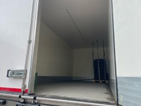 FRAL10379_2911876 vehicle image