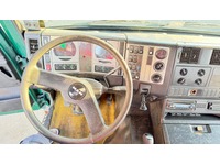 TAMZ4659_2688756 vehicle image