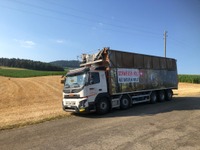 0528025 vehicle image