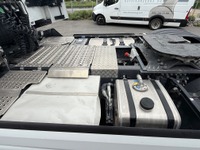 THOM6454_2920314 vehicle image