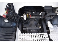 TOC1273_2914646 vehicle image