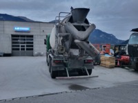 REBA3000_2925650 vehicle image