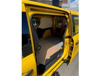 ALTH1974_2666047 vehicle image