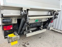 MAN126_2668658 vehicle image