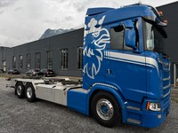 SCHU1479_2851632 vehicle image