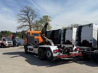 UNIK8334_2888049 vehicle image