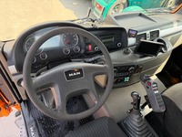 UNIK8334_2888049 vehicle image