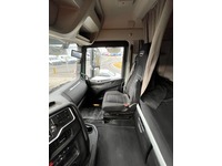 SAUR7607_2774152 vehicle image