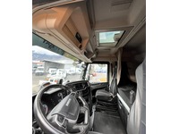 SAUR7607_2774152 vehicle image