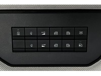 SAUR7607_2774152 vehicle image