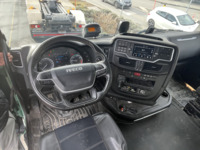 SAUR7607_2774152 vehicle image