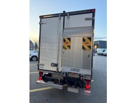 STUD177_2877515 vehicle image