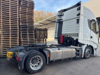 0137026 vehicle image