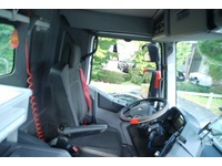 VEBI10438_2724212 vehicle image