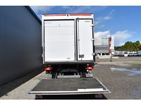 TOC1273_2718881 vehicle image