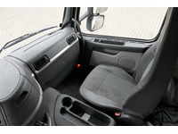 DOLD2821_2885960 vehicle image