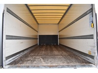 TOC1273_2774001 vehicle image