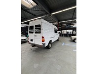 TOMY4226_2853704 vehicle image