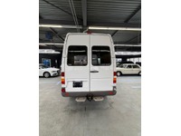 TOMY4226_2853704 vehicle image