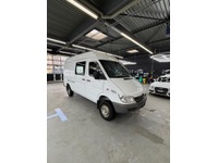 TOMY4226_2853704 vehicle image