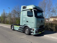 LARA4267_2814264 vehicle image