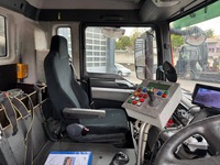 AGRO3463_2711582 vehicle image