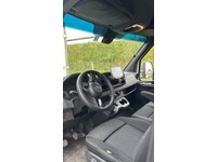 THOM6454_2942744 vehicle image