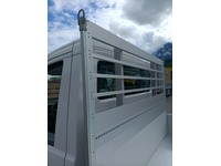 VONA10180_2704422 vehicle image