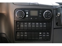 DOLD2821_2708250 vehicle image