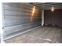 TOC1273_3027172 vehicle image