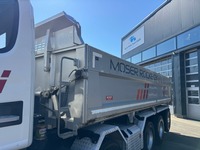 AGRO3463_2718373 vehicle image