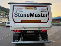 THOM6454_2830705 vehicle image