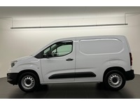 EFAG9324_2760421 vehicle image