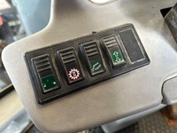MERC9702_2667175 vehicle image