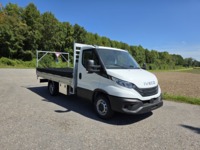 Kall37_2697450 vehicle image