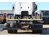 DOLD2821_2696937 vehicle image