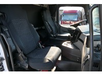DOLD2821_2696937 vehicle image
