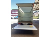 FUER10844_2955845 vehicle image