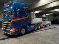 0367025 vehicle image