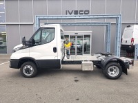 STUD177_2735059 vehicle image