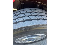 VICA3120_2891052 vehicle image