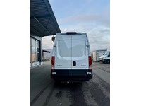 Anne38_2776304 vehicle image