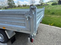 HUTT218_2899103 vehicle image