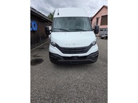 SOMM2698_2961292 vehicle image
